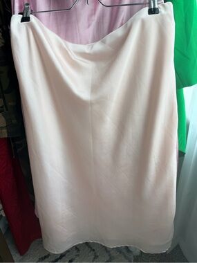 Women’s Soft Pink Midi Skirt
